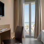 Adlon - Fronte Mare Riccione