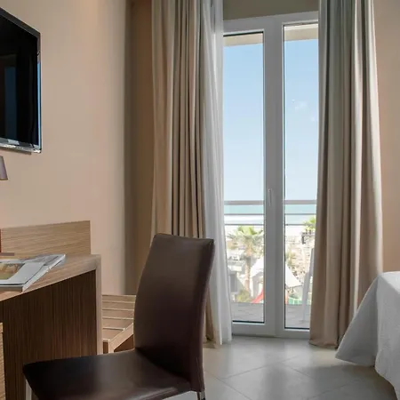 Adlon - Fronte Mare Riccione