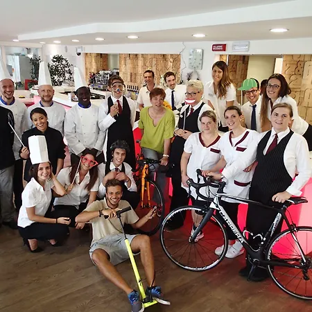 Hotell Adlon - Fronte Mare 3*