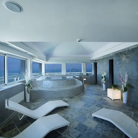 Adlon - Fronte Mare Hotell Riccione