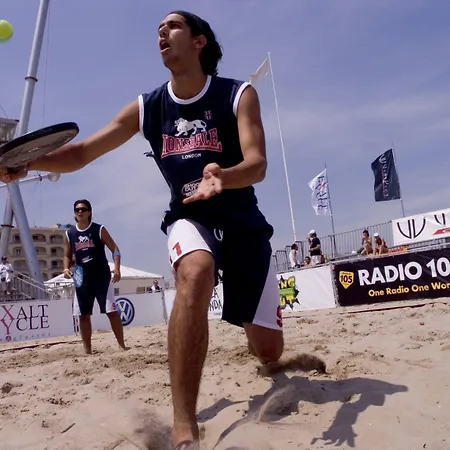 Hotell Adlon - Fronte Mare 3*