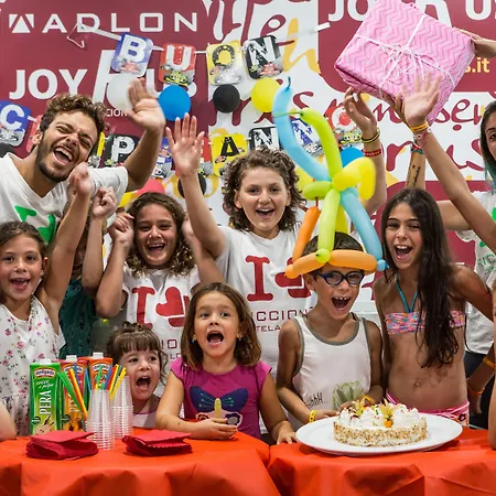 Hotell Adlon - Fronte Mare 3*