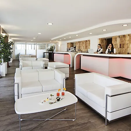 Hotell Adlon - Fronte Mare 3*