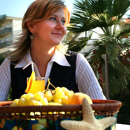 Adlon - Fronte Mare Hotell