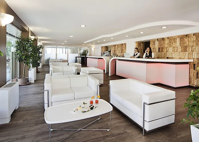 Hotel Adlon - Fronte Mare 3*