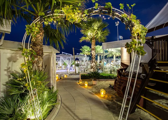 Adlon - Fronte Mare 3*