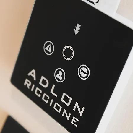 호텔 Adlon - Fronte Mare 3*