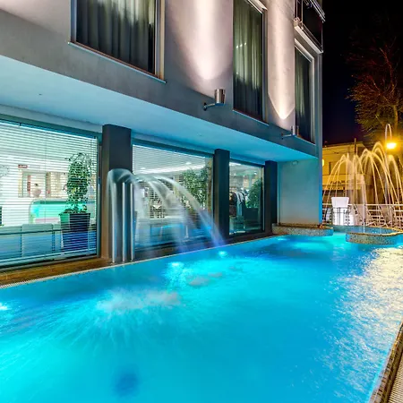 Adlon - Fronte Mare Otel Riccione