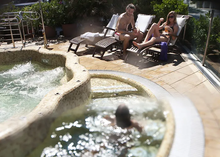 Hotel Adlon - Fronte Mare 3*