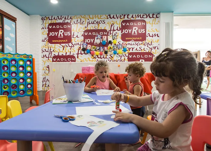 Adlon - Fronte Mare فندق ريتشيوني