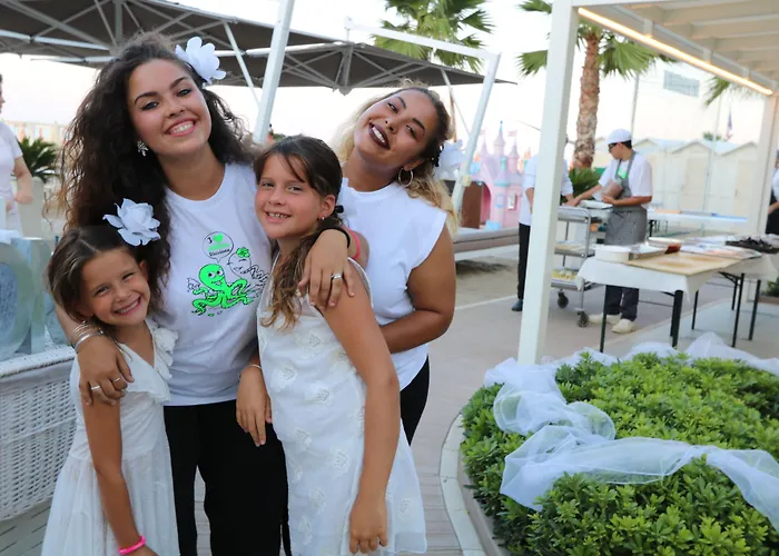 Adlon - Fronte Mare فندق 3*