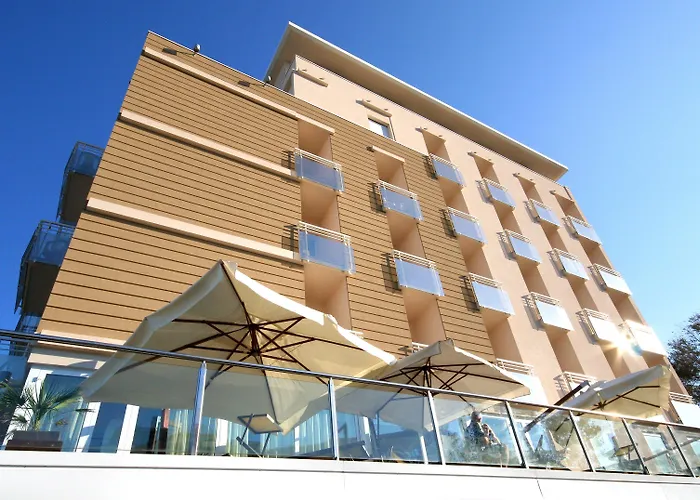 Hotel Adlon - Fronte Mare 3*